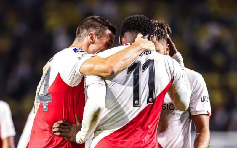 Yếu tố sân khách - sân nhà và sự tác động khi soi kèo Utrecht